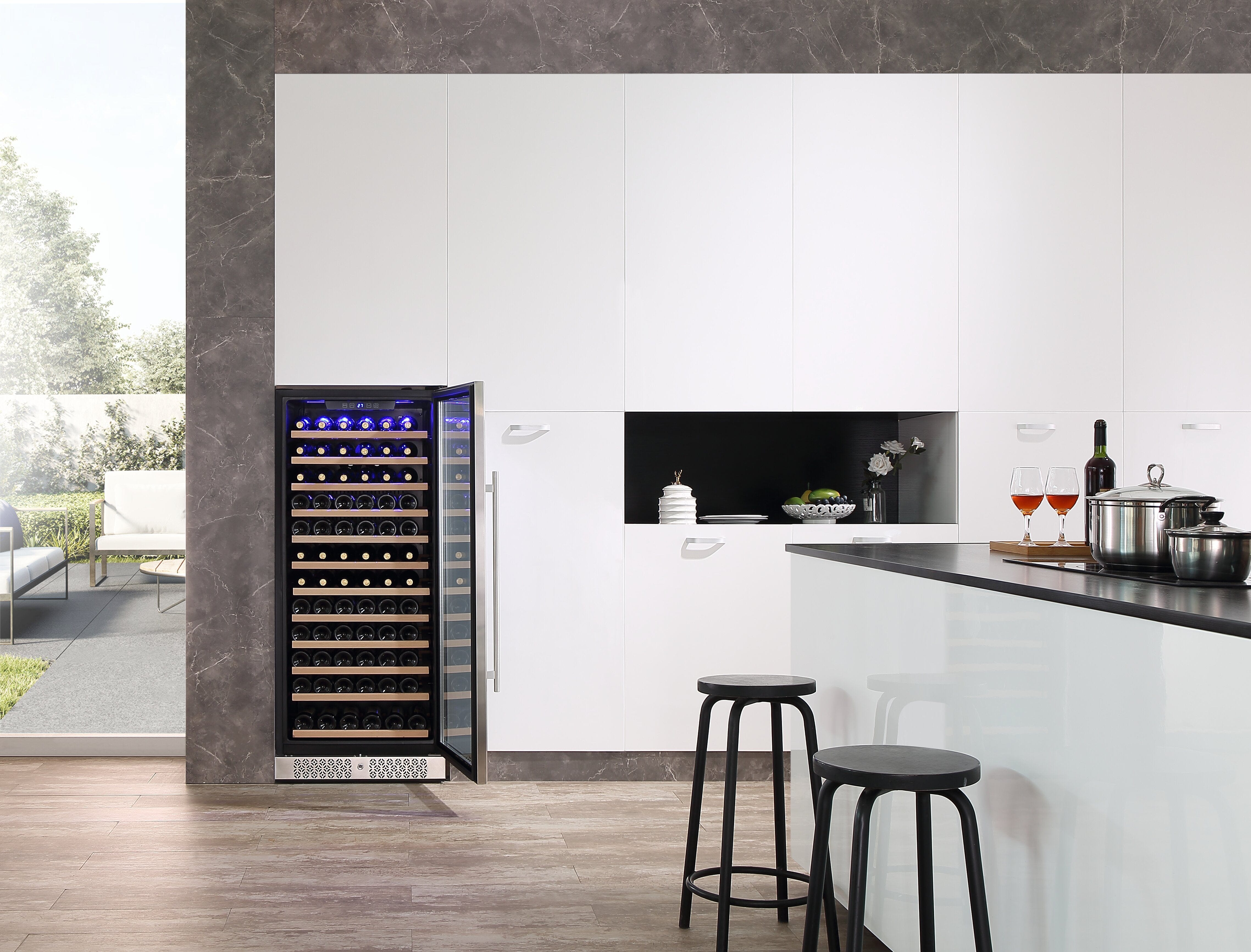 Empava Empava 24 Inch 127 Bottle Single-Zone Wine Refrigerator EMPV-WC05S
