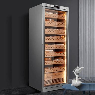 Raching CT48A Cigar Humidor Lifestyle Image